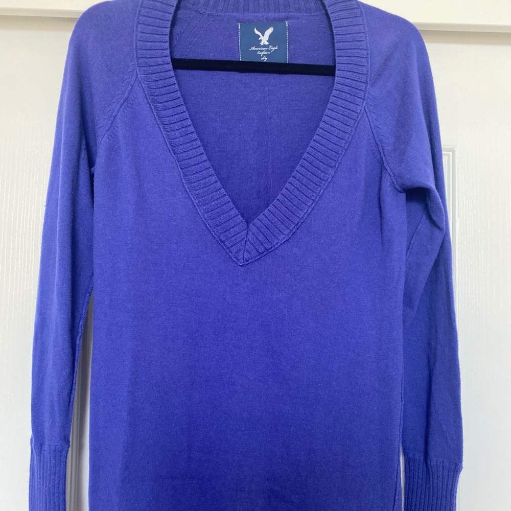 American Eagle Outfitters V-Neck Knit Sweater oversized